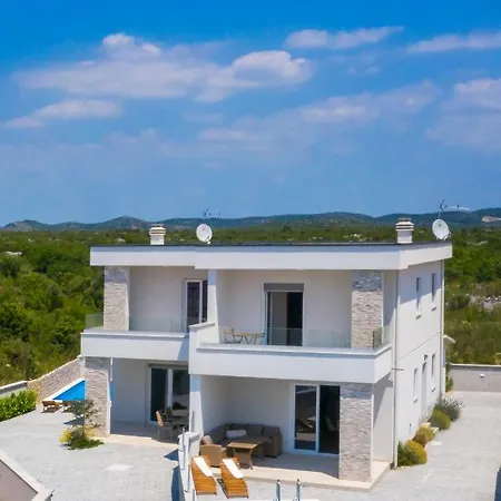 House Mareta - Outdoor Swimming Pool, 4 Bedrooms, Wifi Villa Jadrija