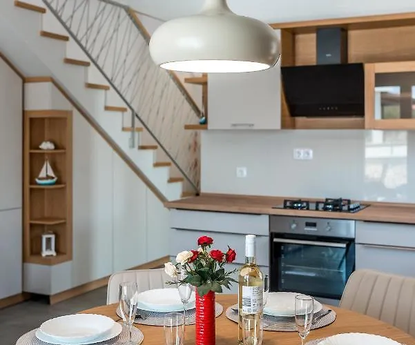 House Mareta - Outdoor Swimming Pool, 4 Bedrooms, Wifi Villa