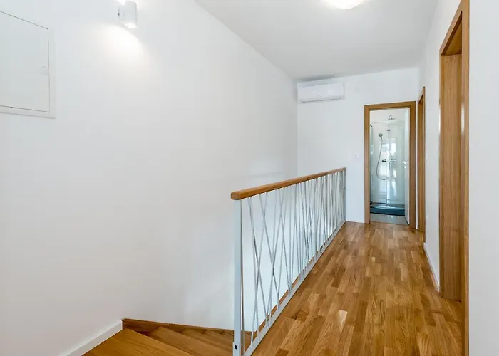 House Mareta - Outdoor Swimming Pool, 4 Bedrooms, Wifi Villa Jadrija