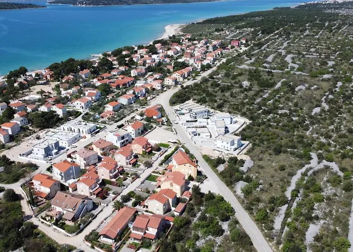 House Mareta - Outdoor Swimming Pool, 4 Bedrooms, Wifi Villa *