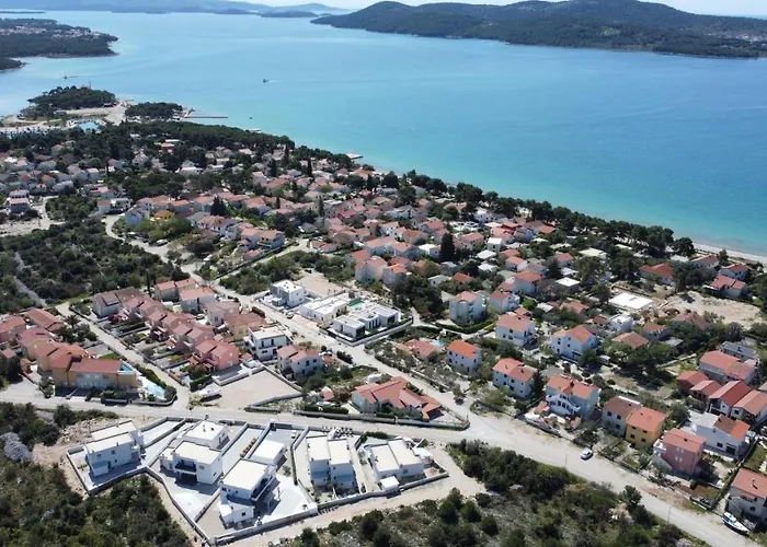 House Mareta - Outdoor Swimming Pool, 4 Bedrooms, Wifi Villa